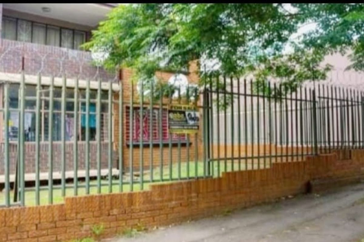 Apartment For Sale in Rosettenville - Photo 4