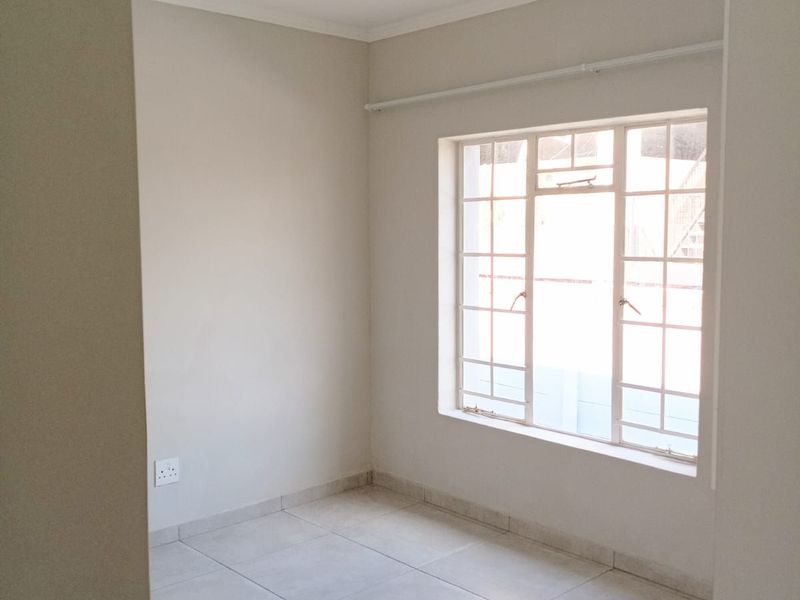 Townhouse For Sale in Florida - Photo 7