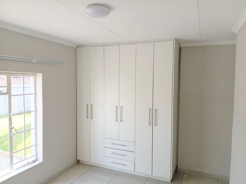 Townhouse For Sale in Florida - Photo 6