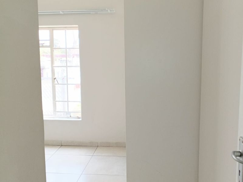 Townhouse For Sale in Florida - Photo 4