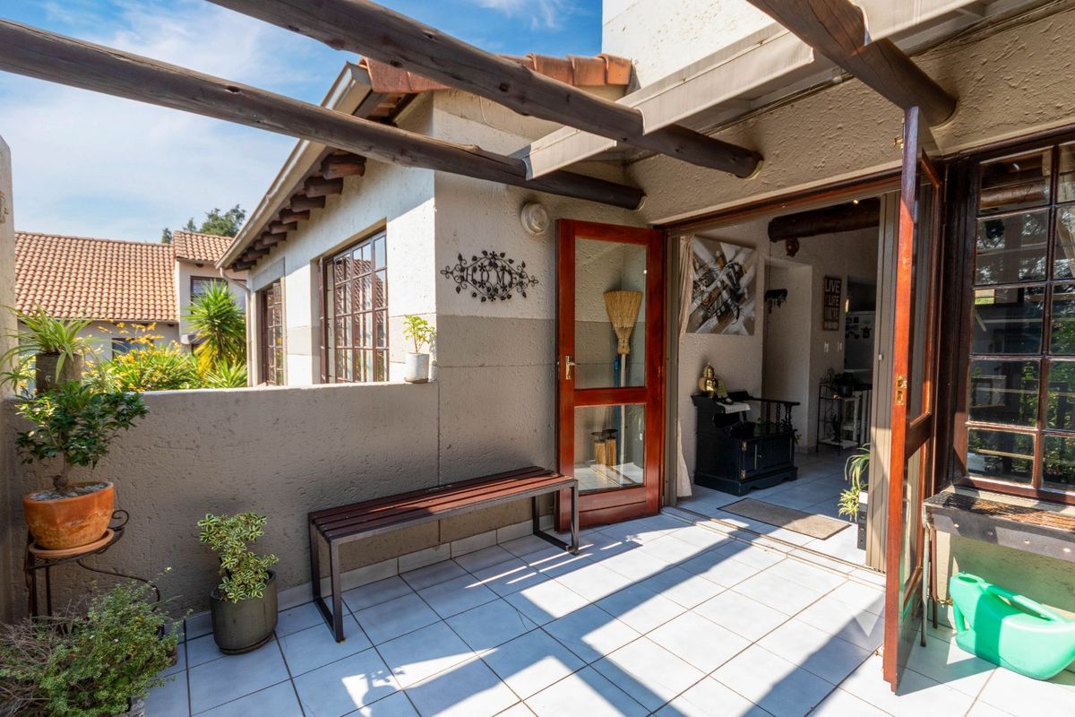 Apartment For Sale in Paulshof - Photo 3