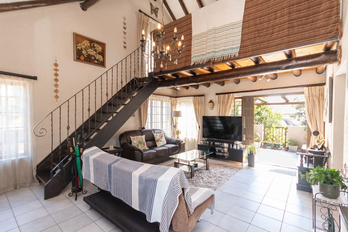 Apartment For Sale in Paulshof - Photo 4