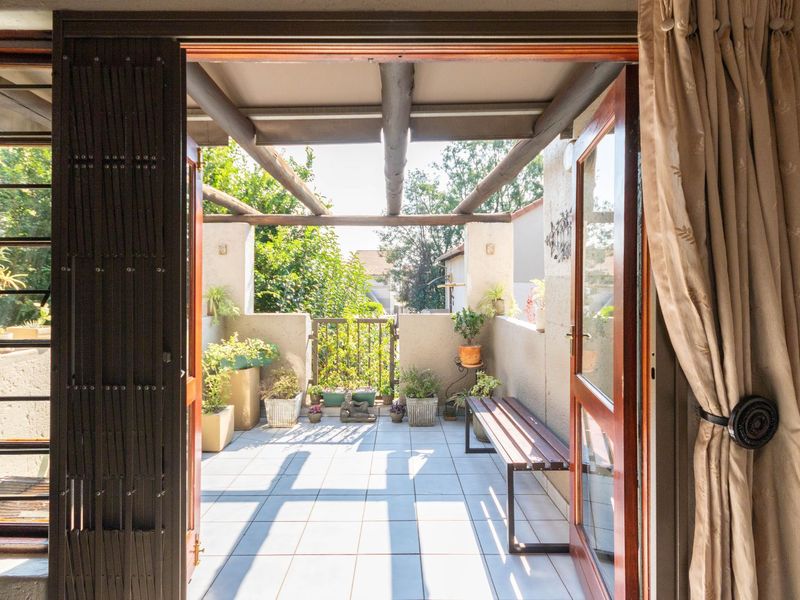 Apartment For Sale in Paulshof - Photo 9