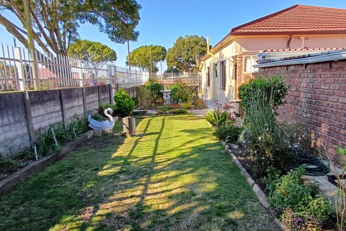 House For Sale in George South - Photo 2