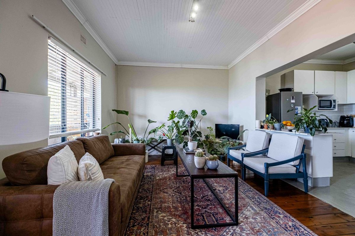 Apartment For Sale in Richmond Hill - Photo 3