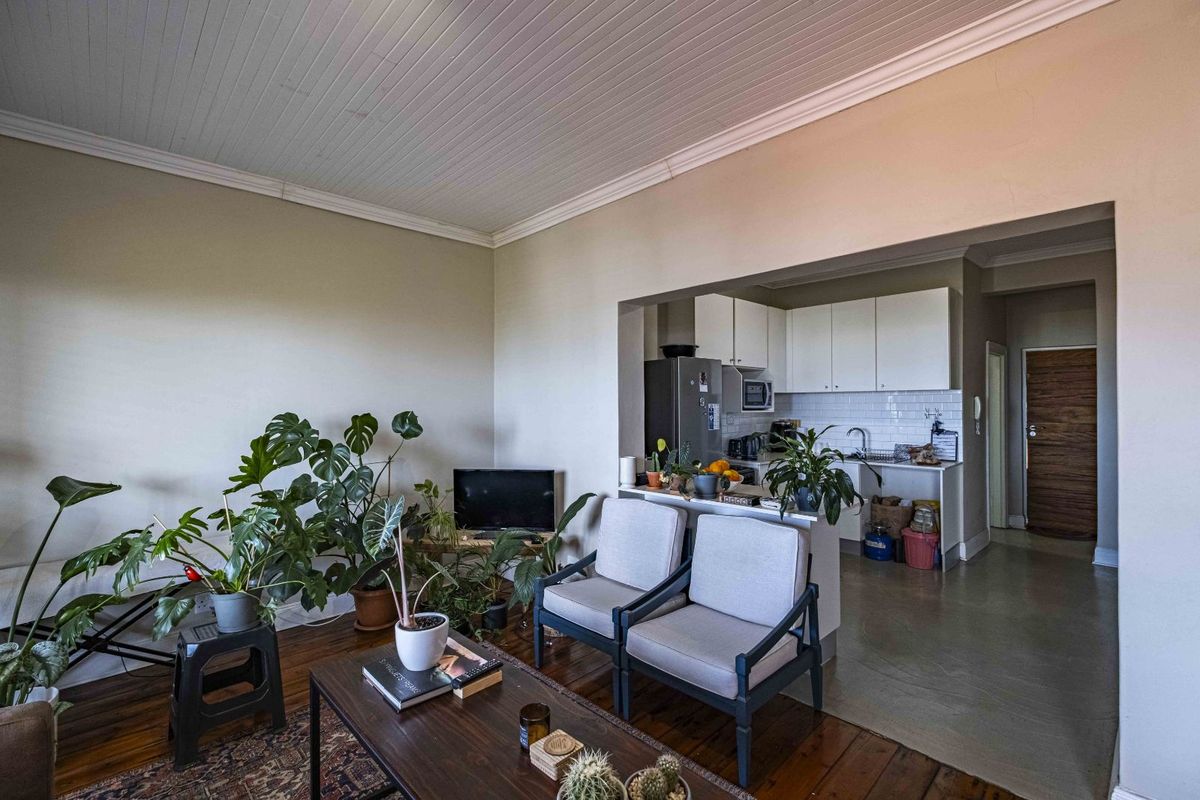 Apartment For Sale in Richmond Hill - Photo 4