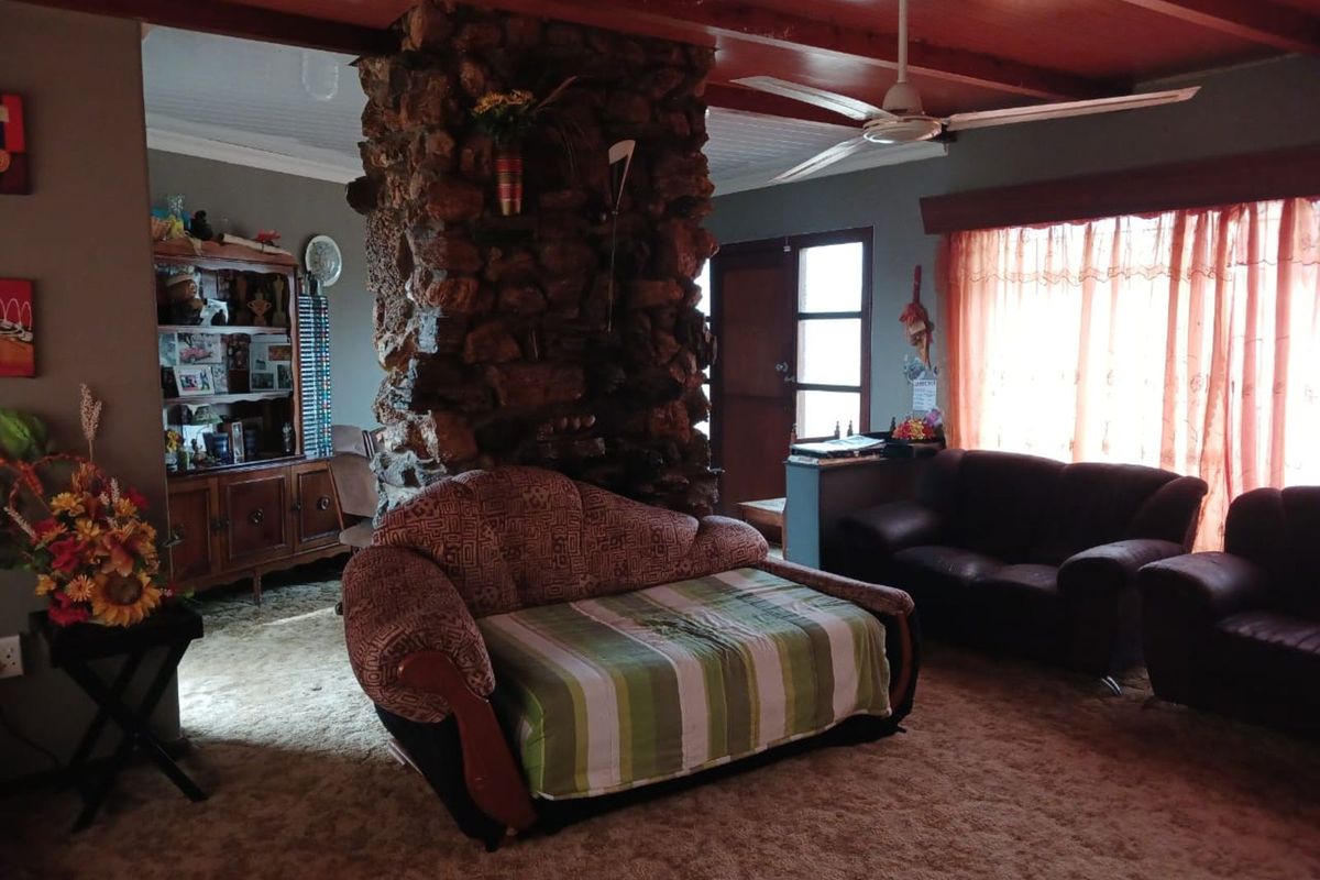 House For Sale in Declercqville - Photo 3