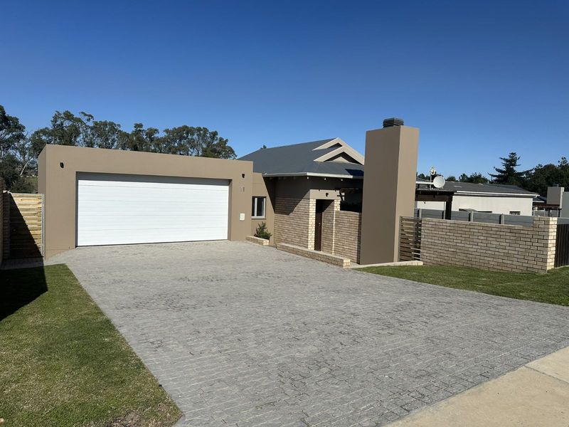 Townhouse For Sale in Mooikloof Country Estate - Photo 4