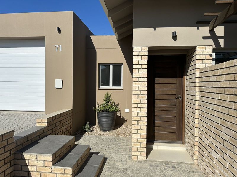 Townhouse For Sale in Mooikloof Country Estate - Photo 5