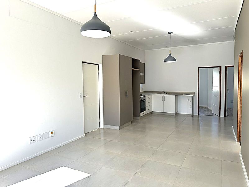 Townhouse For Sale in Mooikloof Country Estate - Photo 8