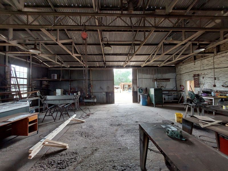 Industrial To Rent in Graaff-Reinet Central - Photo 2