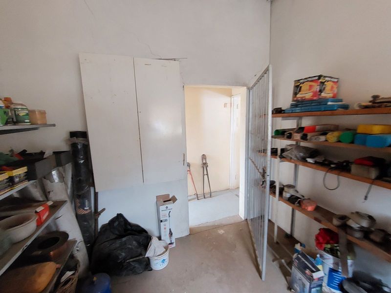 Industrial To Rent in Graaff-Reinet Central - Photo 8