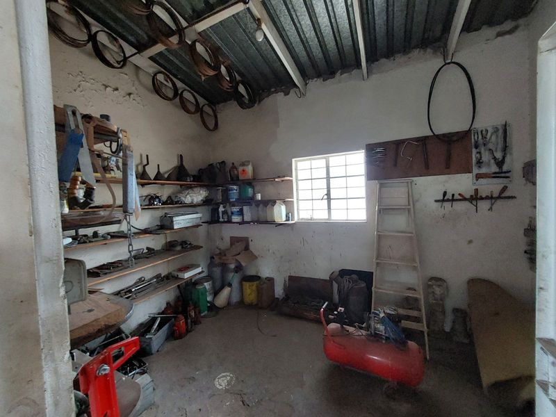 Industrial To Rent in Graaff-Reinet Central - Photo 5