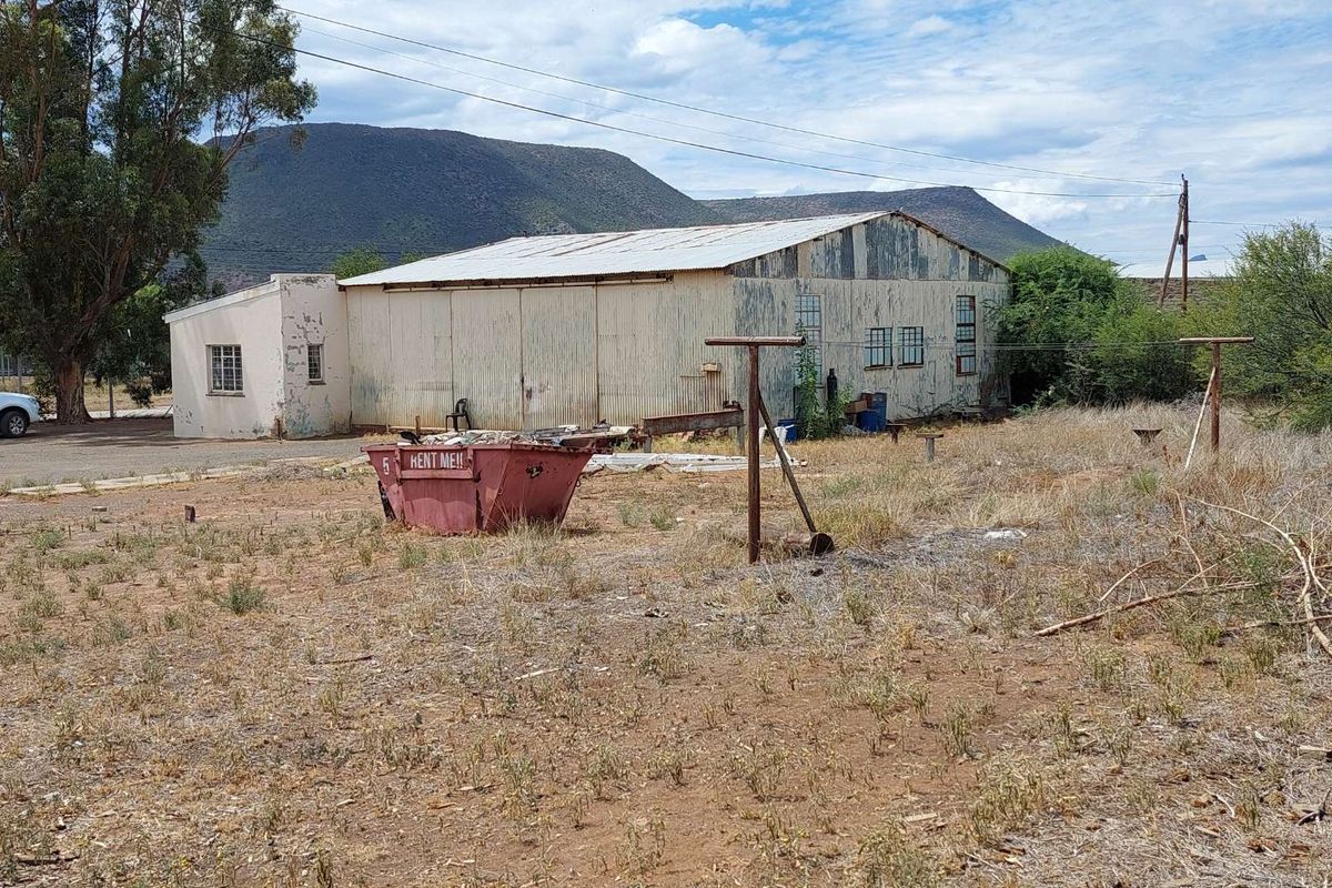 Industrial To Rent in Graaff-Reinet Central - Photo 2