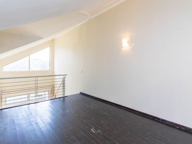 Apartment For Sale in Lonehill - Photo 5