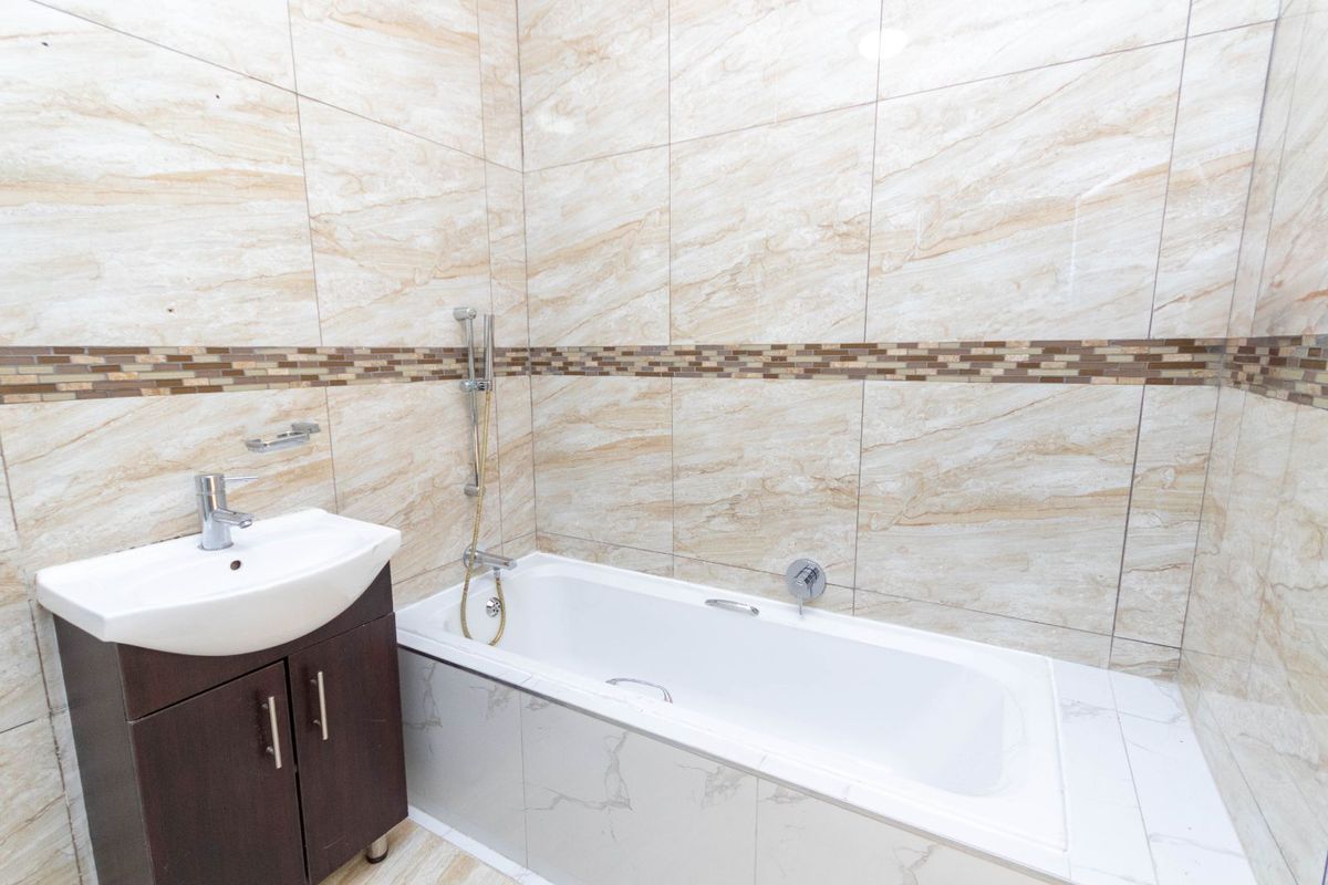 Apartment For Sale in Lonehill - Photo 3