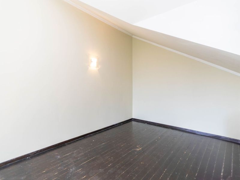 Apartment For Sale in Lonehill - Photo 4