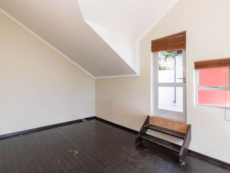 Apartment For Sale in Lonehill - Photo 6