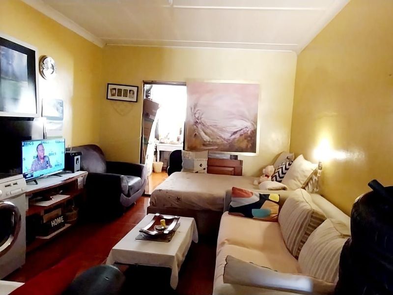 Apartment For Sale in Kempton Park Central - Photo 2