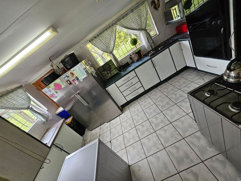 House For Sale in Lewzene Estate - Photo 4