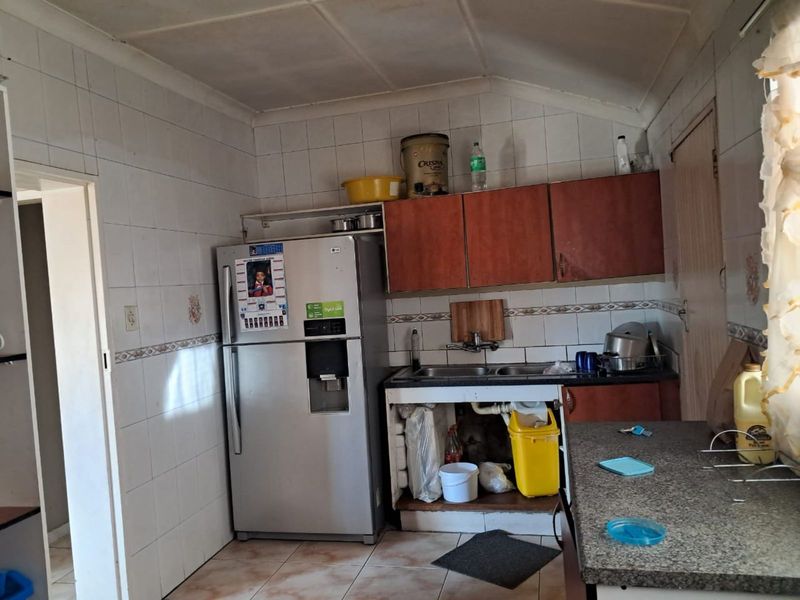 House For Sale in Rhodesfield - Photo 10