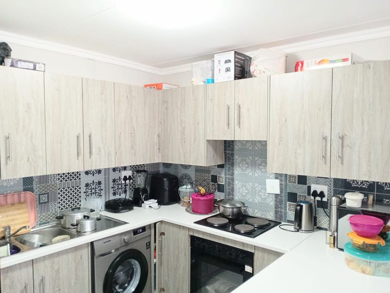 Townhouse For Sale in Florida - Photo 6