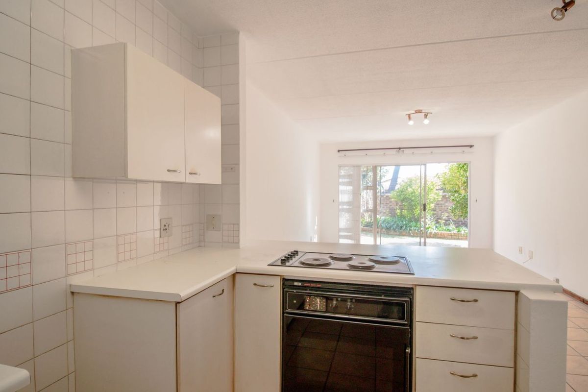 Apartment For Sale in Fourways - Photo 5