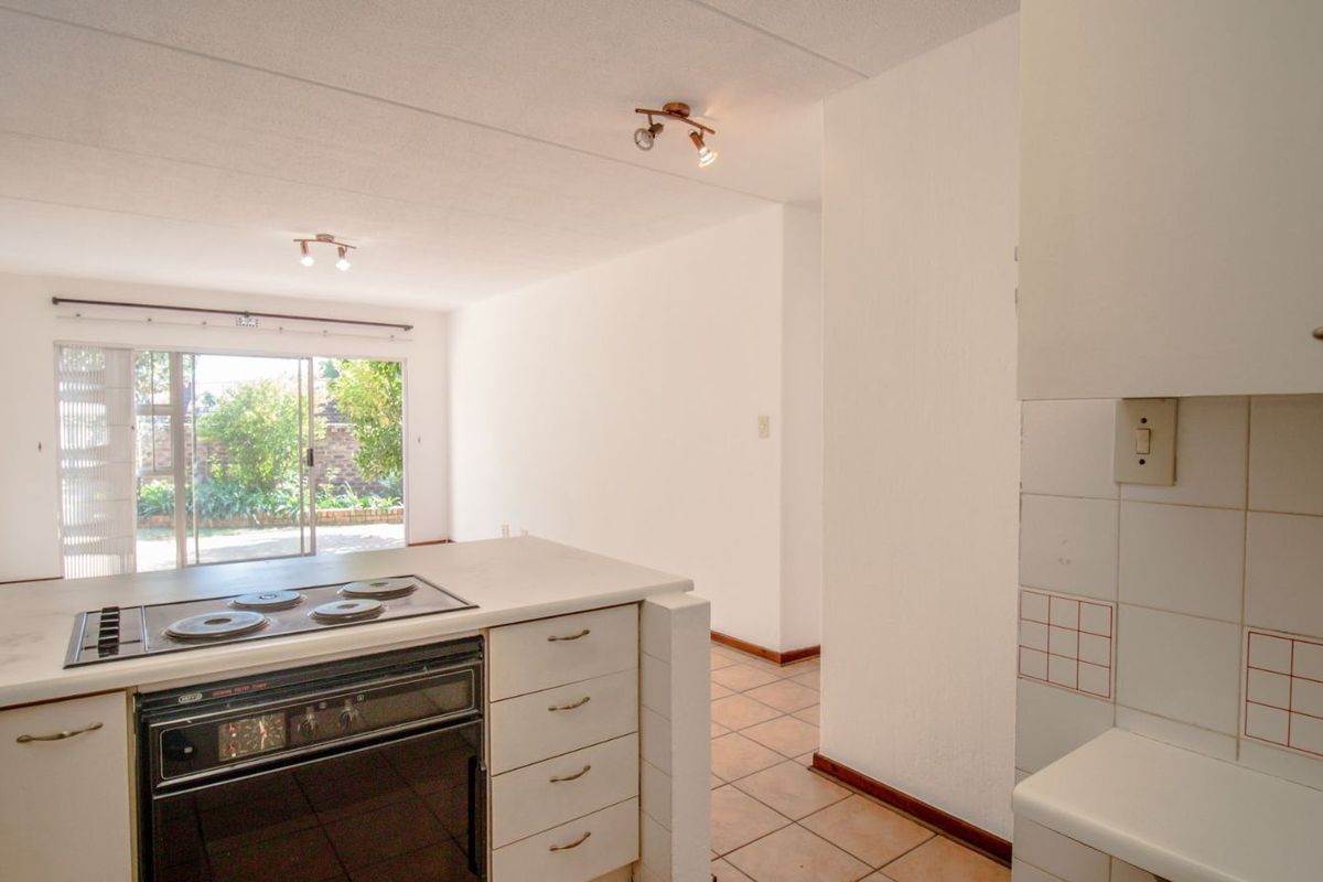 Apartment For Sale in Fourways - Photo 4