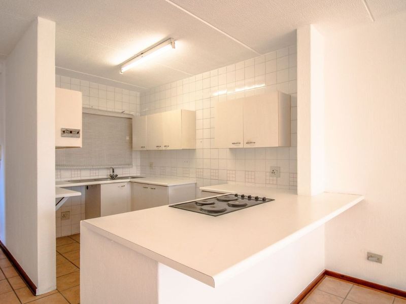 Apartment For Sale in Fourways - Photo 2