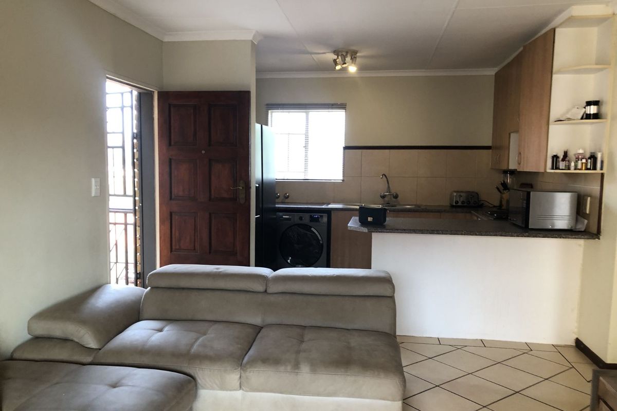 Apartment For Sale in Karenpark - Photo 2