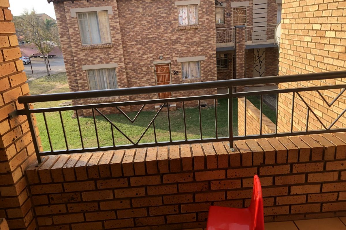 Apartment For Sale in Karenpark - Photo 5