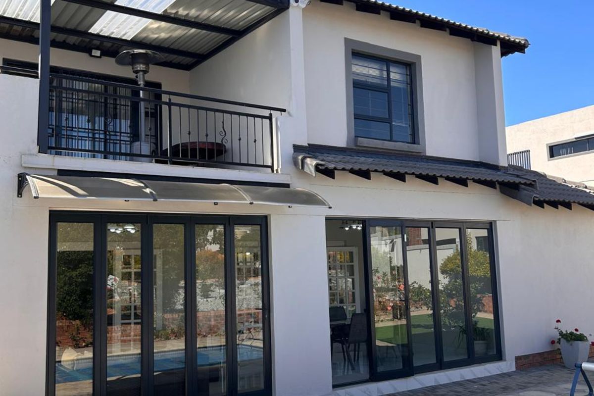 House For Sale in Bendor - Photo 2