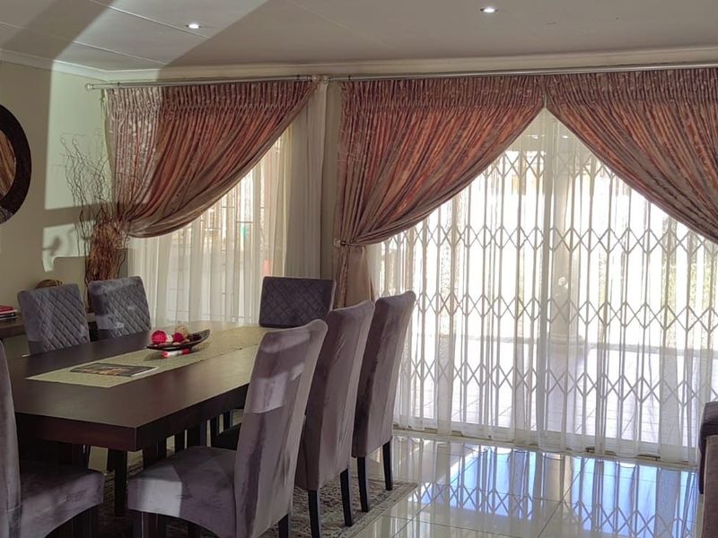 House For Sale in Heuweloord - Photo 6