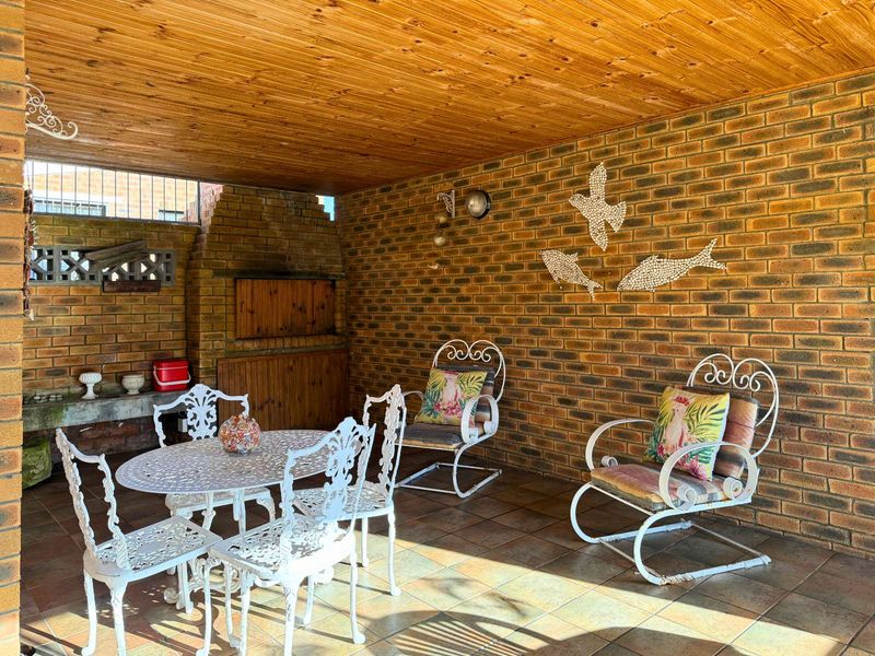 House For Sale in Kleinbaai - Photo 5