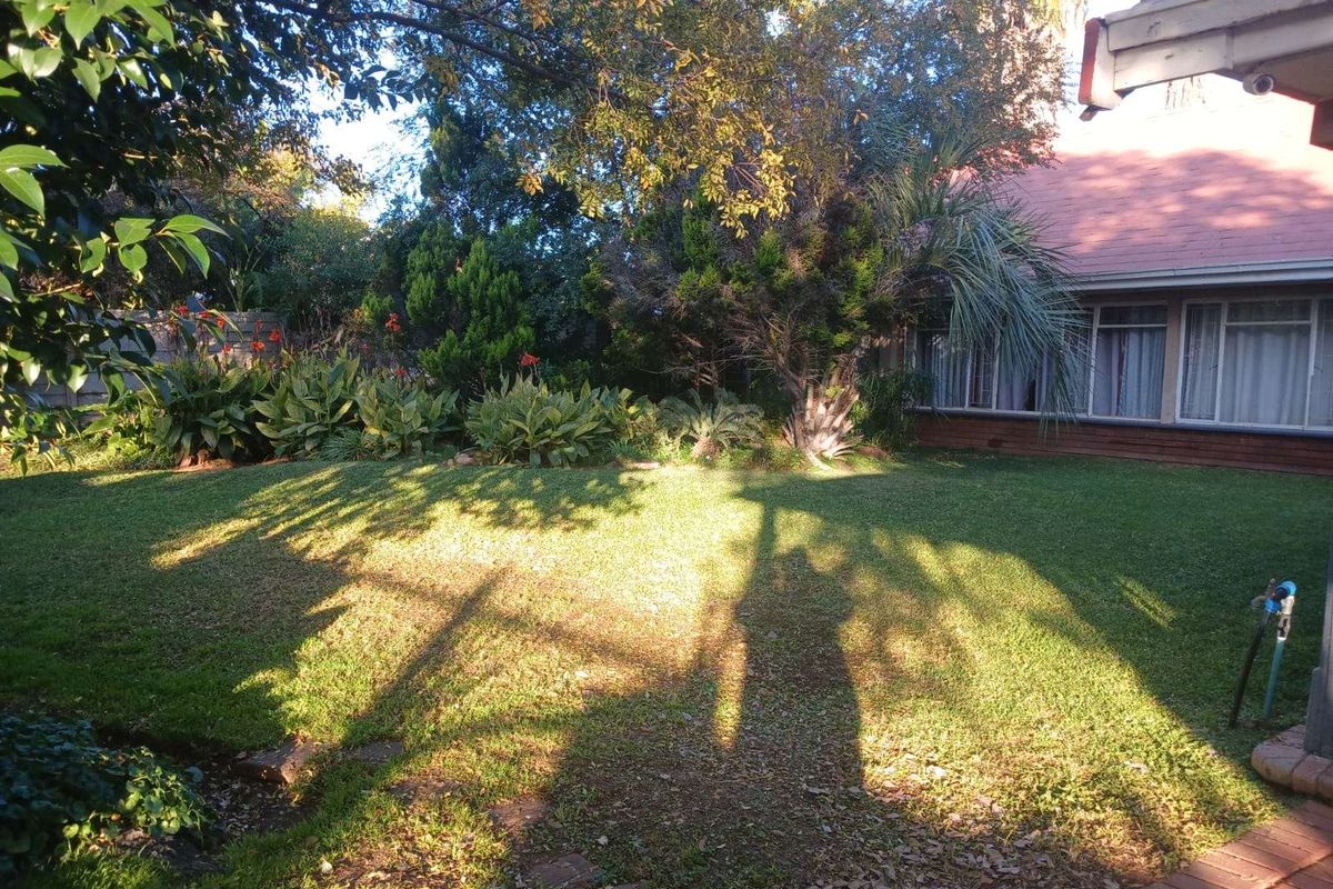 House For Sale in Adamayview - Photo 2