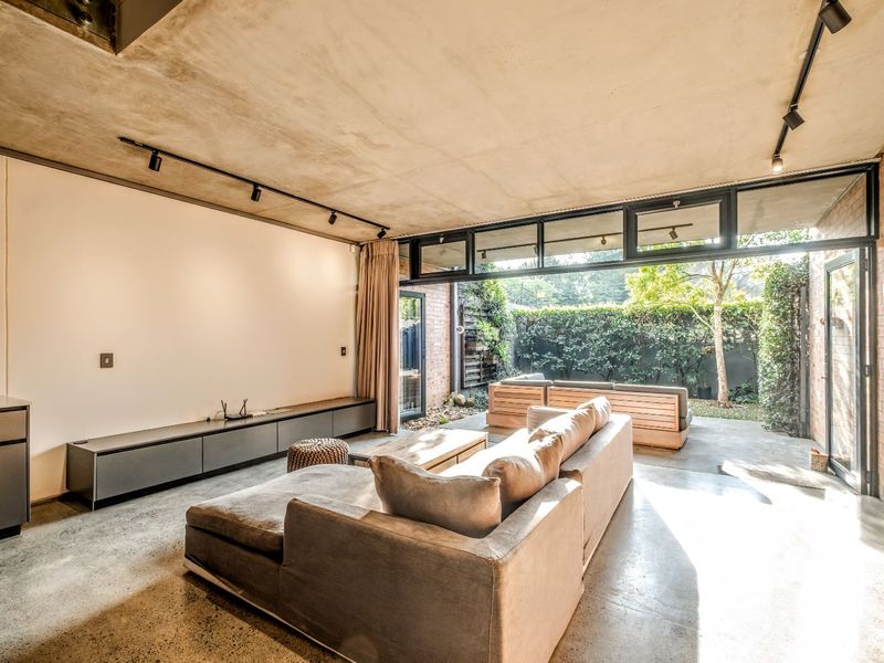 Townhouse For Sale in Alphen Park - Photo 5