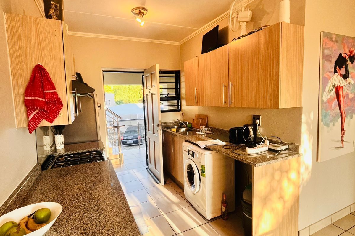 Apartment For Sale in Beverley - Photo 4