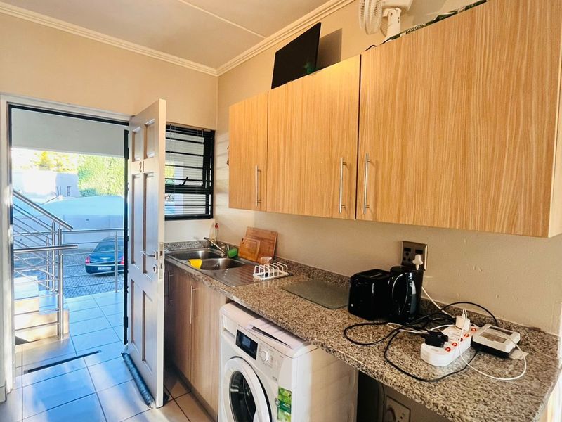 Apartment For Sale in Beverley - Photo 7