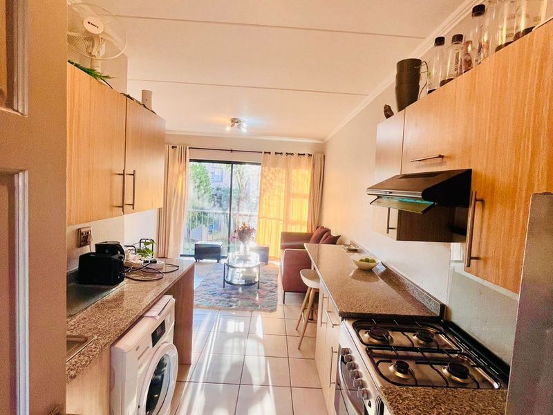 Apartment For Sale in Beverley - Photo 2