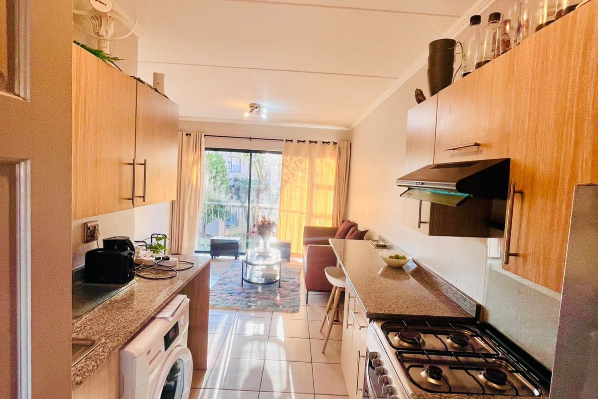 Apartment For Sale in Beverley - Photo 2