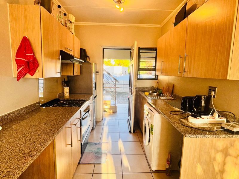 Apartment For Sale in Beverley - Photo 3