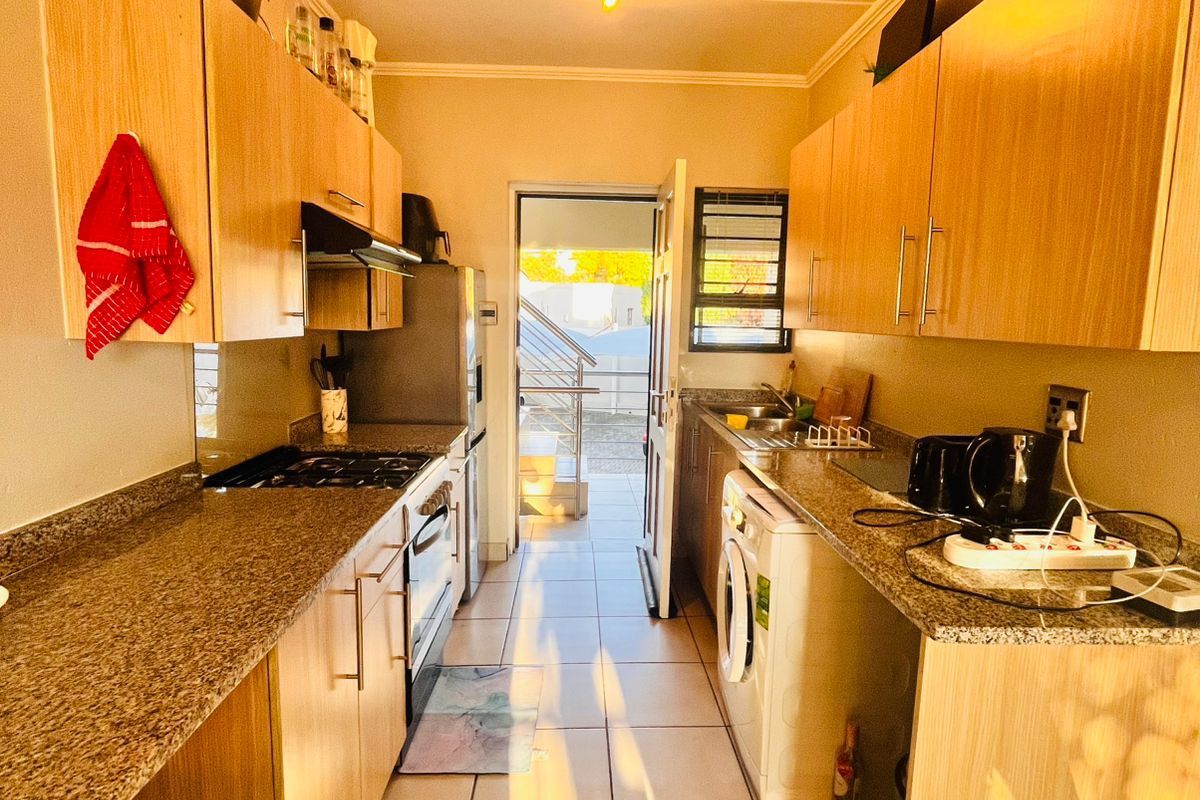 Apartment For Sale in Beverley - Photo 3