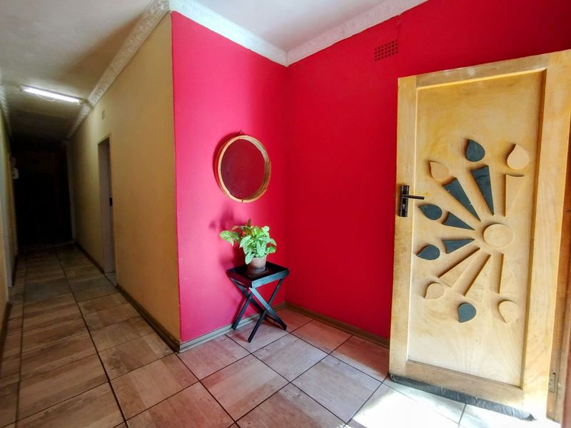 House For Sale in Ventersdorp Central - Photo 2
