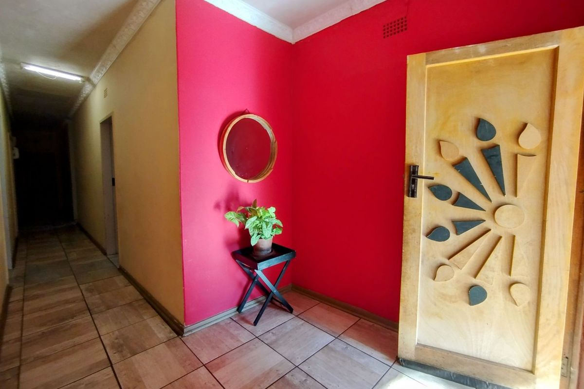 House For Sale in Ventersdorp Central - Photo 2