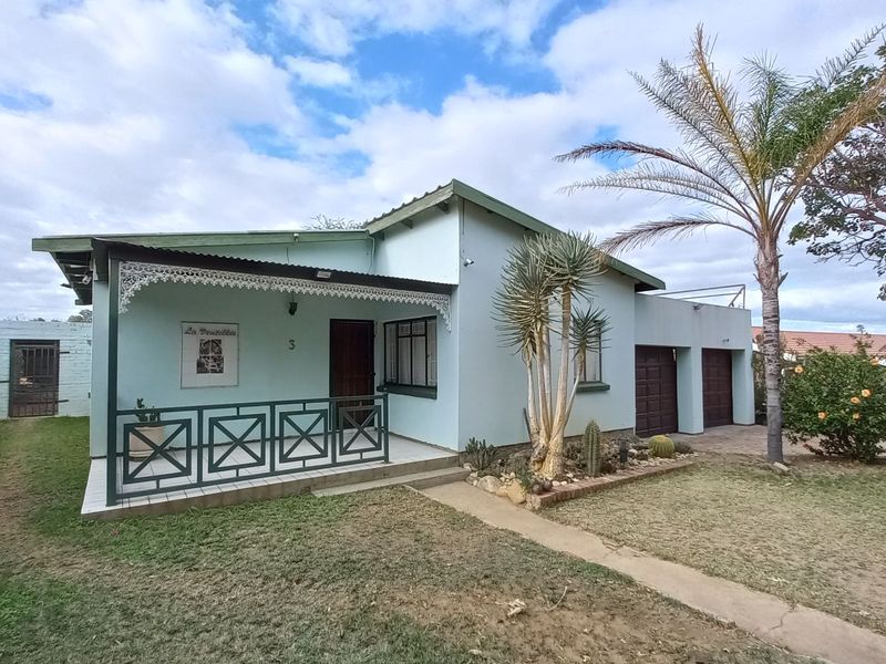 House For Sale in Calitzdorp Central - Photo 3