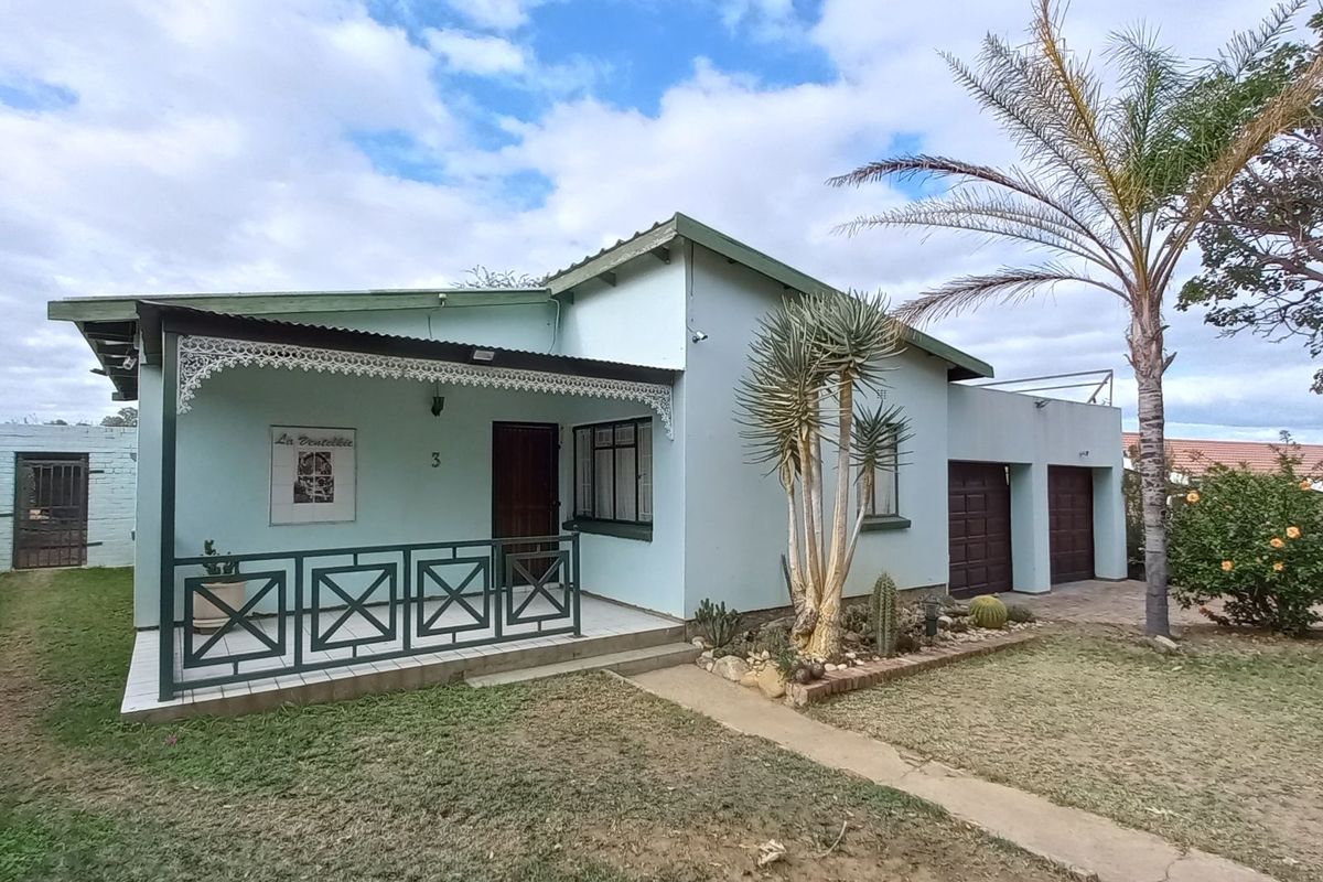 House For Sale in Calitzdorp Central - Photo 3