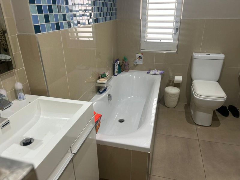 Apartment For Sale in Oaklands - Photo 7