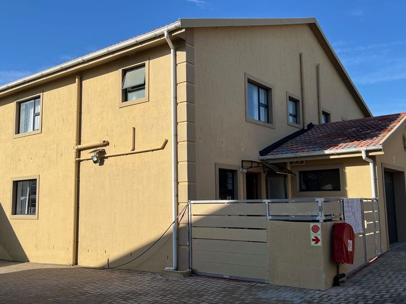 Townhouse For Sale in Mossel Bay Central - Photo 3