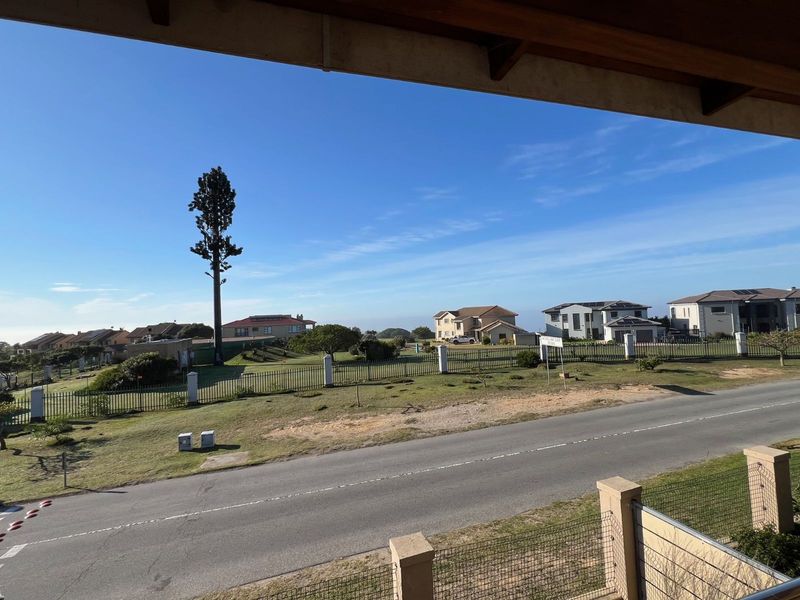 Townhouse For Sale in Mossel Bay Central - Photo 8