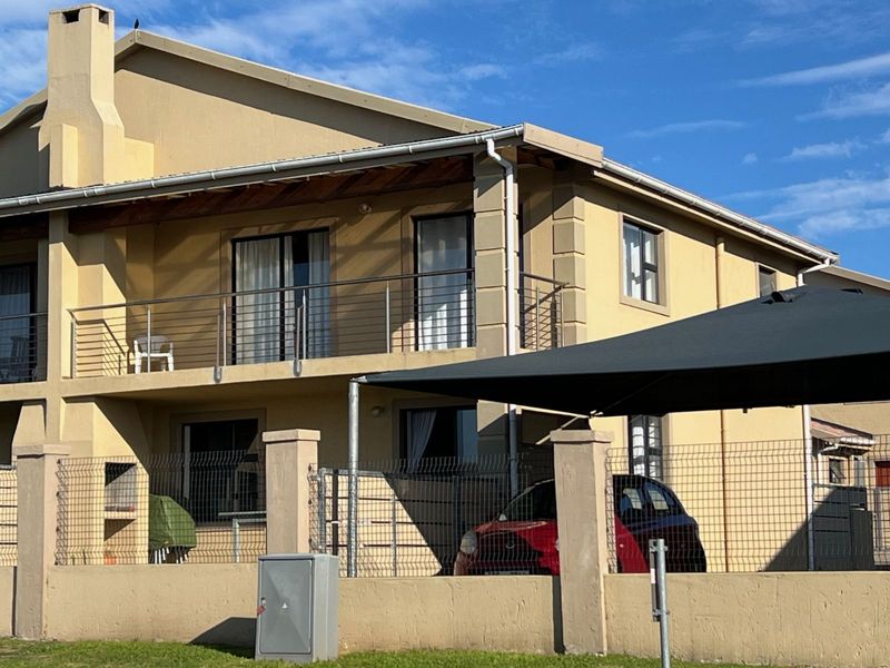 Townhouse For Sale in Mossel Bay Central - Photo 2